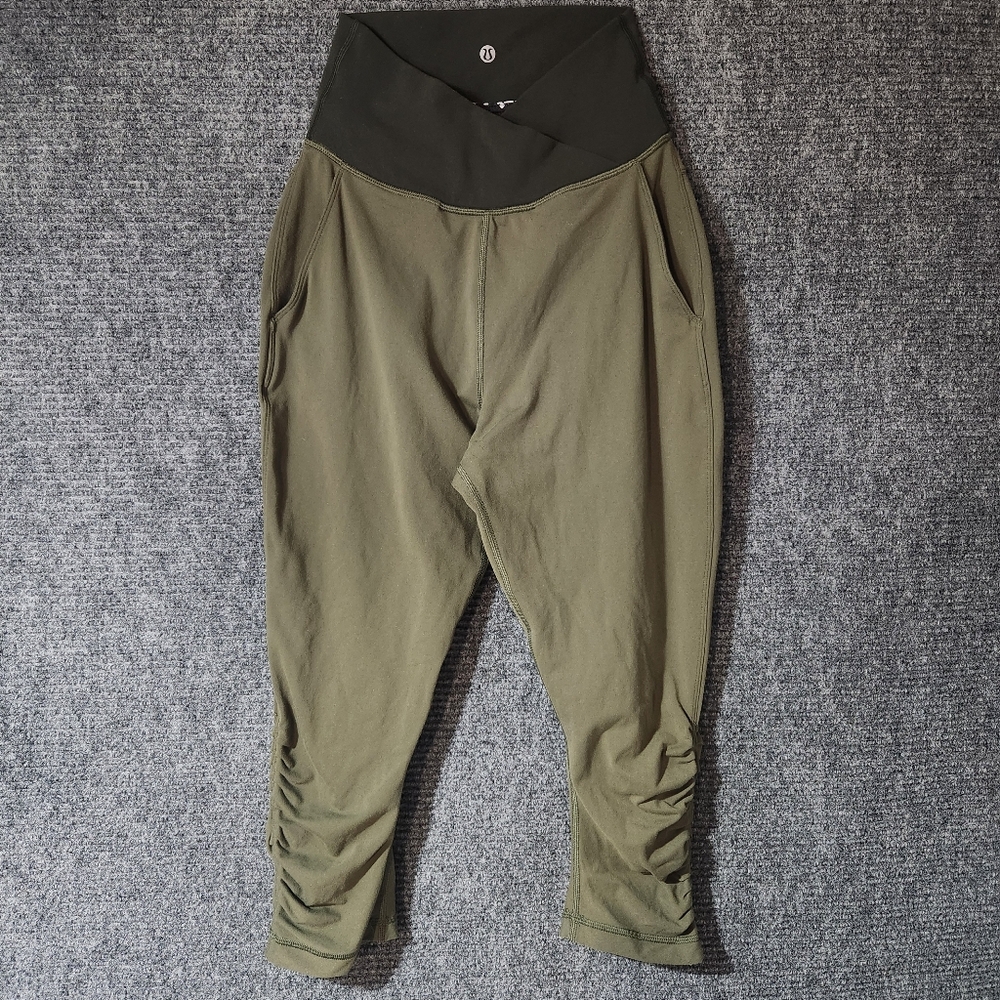 Lululemon Sunset Salutation Crop Fatigue Green Fold Over Waistband Size 4